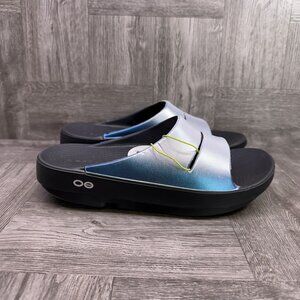 OOFOS Women's Sandals in Black and Blue